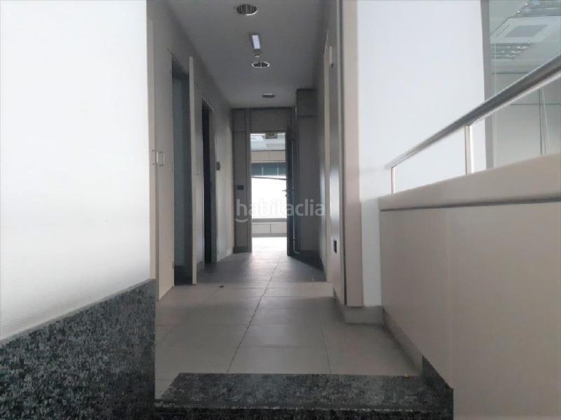 Foto a4b5d29b-0110-40bc-93e6-3136f2beee24. Locale commerciale in As Travesas - Balaidos Vigo