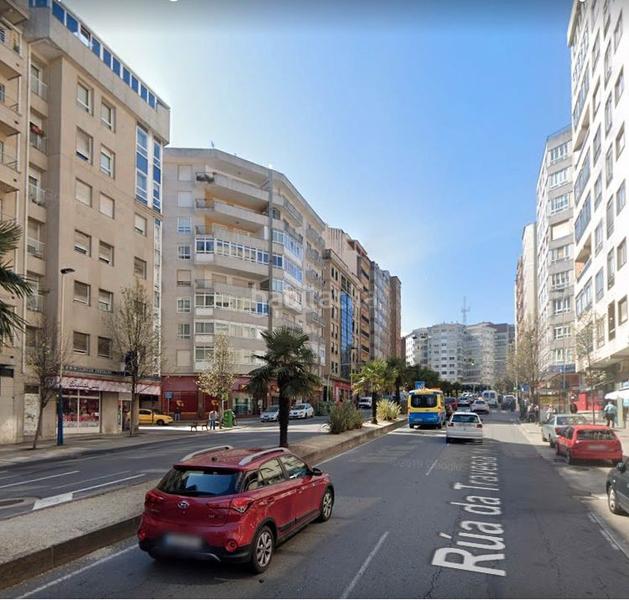 Foto b1d7818a-a330-49bd-9a67-347099cb44e8. Local comercial venta local calle travesía . en travesía de Vigo - san xoán Vigo