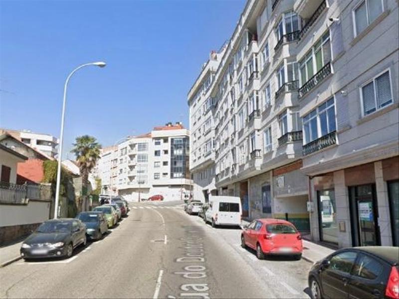 Foto 547c1adc-f892-4bae-8f11-fc8ad92f0ab1. Alquiler local comercial venta local calle dr. carracido-zona calvario. en Vigo