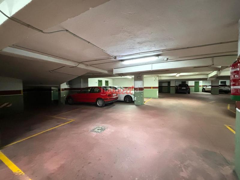 Foto 5fd80ac7-62d0-4e68-ad8f-e489dc35bcbc. Parking coche en Centro Ourense