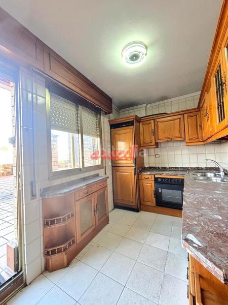 Foto cc4c9688-bbed-4273-b252-47e583e21eb9. Flat with heating parking in Casco Viejo Ourense