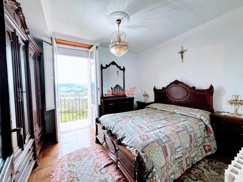 Foto e5f69bec-bcaf-4379-8aaa-c4d92885010f. House with heating parking in San Rosendo Ourense