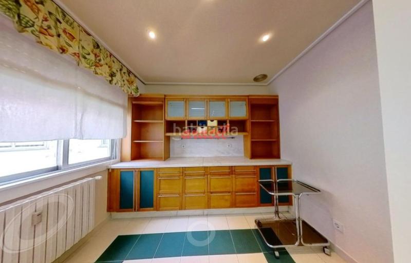 Foto 60520794-ea83-4a85-817c-8377c829c3cd. Appartamento con riscaldamento parcheggio in Centro Ourense