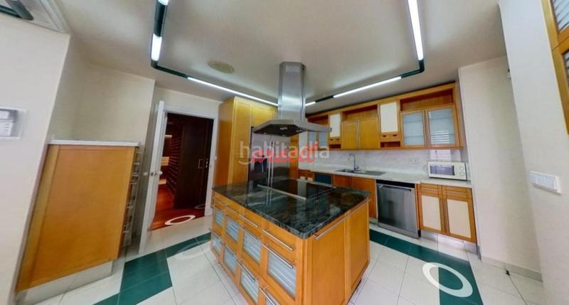 Foto adbc3a8b-490d-4074-a50d-58f277e1062e. Piso en Centro Ourense