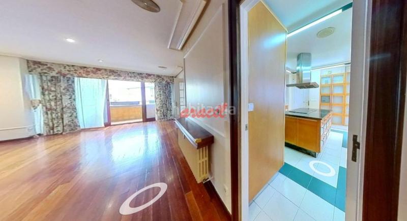 Foto f442eb5c-8282-4753-876f-1be40df6da95. Piso en Centro Ourense