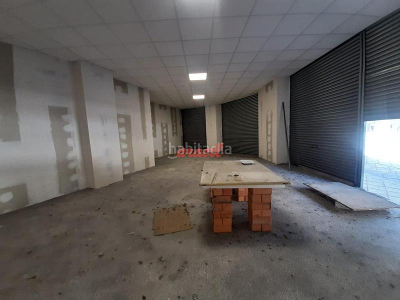 Foto c2aa76df-77b9-4f02-9323-c7ddca579f97. Location local commercial dans Couto Ourense