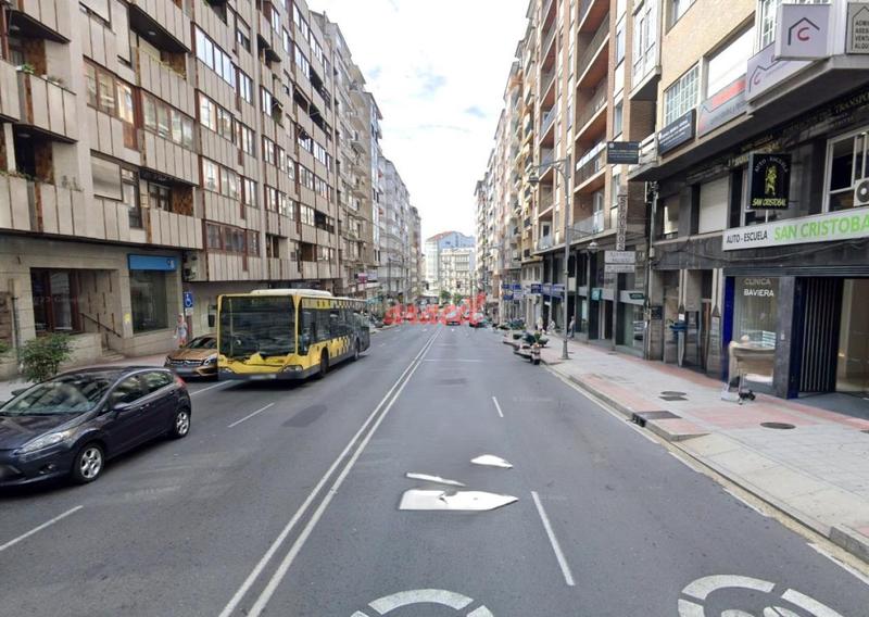 Foto b445a9c5-fe3a-454a-819f-c5f882050c6e. Car parking in Centro Ourense