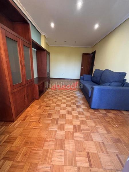 Foto 79940a1a-b3db-4fb3-9c87-bd3431f6a0ae. Piso en A Ponte Ourense