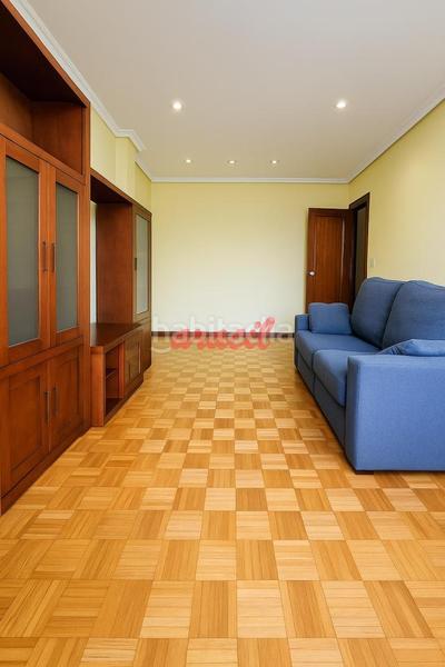 Foto d0cf2bbf-16d4-4f74-927b-9a377564e22b. Piso en A Ponte Ourense