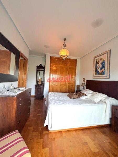 Foto 228819a2-ca24-495b-a3d7-2747da433592. Chalet mit heizung parking pool in Toén