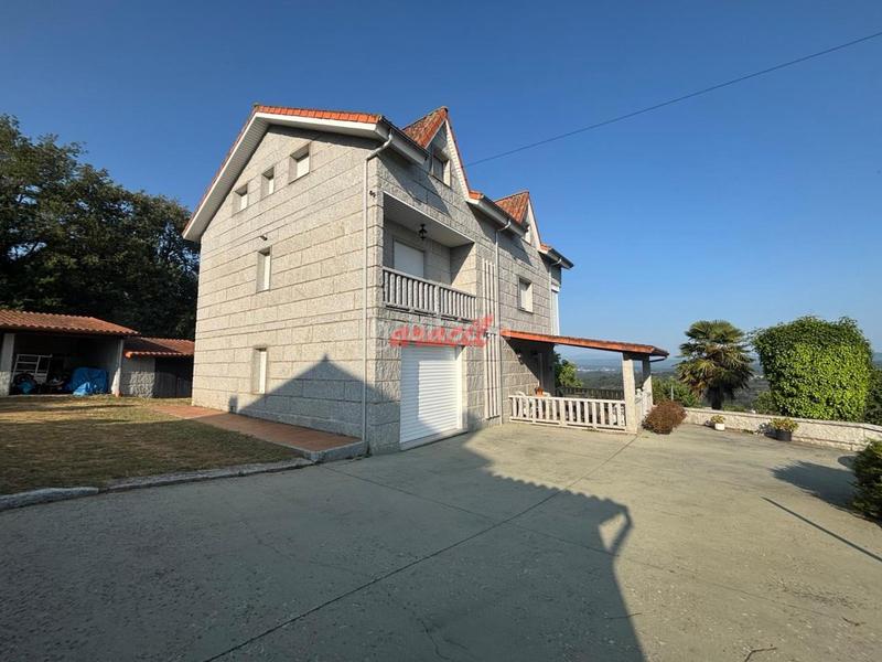 Foto 6109f662-bb5e-47f4-986d-10735e54d6d1. Chalet mit heizung parking pool in Toén