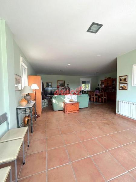 Foto af1c11dd-6d95-4af1-9657-12caa3c1d862. Chalet mit heizung parking pool in Toén