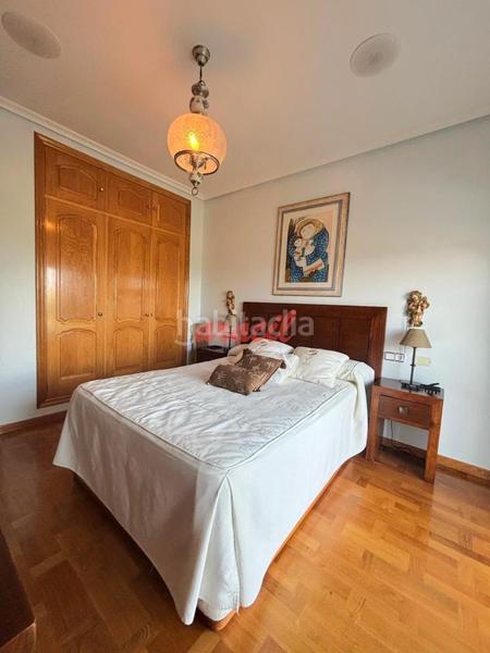 Foto f06e76ce-93e6-4d02-9a0e-ee3f812656d9. Chalet mit heizung parking pool in Toén