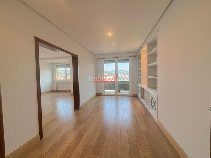 Foto cb7db09b-4d53-42a7-8982-7784f3c6cf64. Appartamento con riscaldamento in Centro Ourense