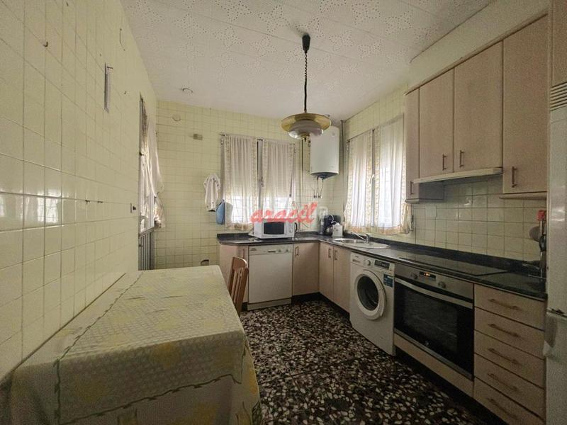 Foto 53f78606-a4e5-48d9-a441-c000c545085c. Chalet avec chauffage dans Centro Ourense