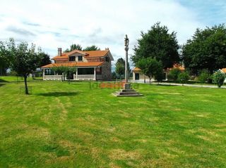 Chalet in Carballiño (O)