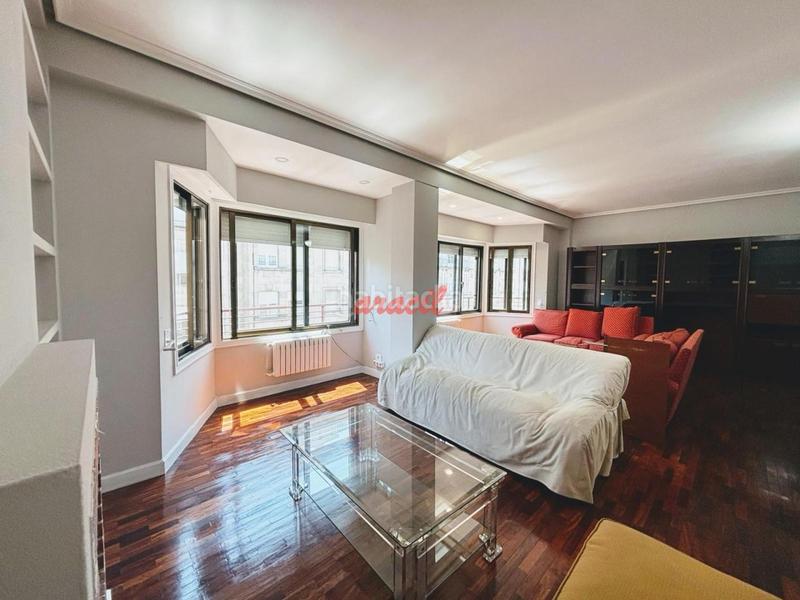 Foto 41f138d6-0ee5-4e27-bac7-a93ea6b29b28. Appartamento con riscaldamento parcheggio in Centro Ourense