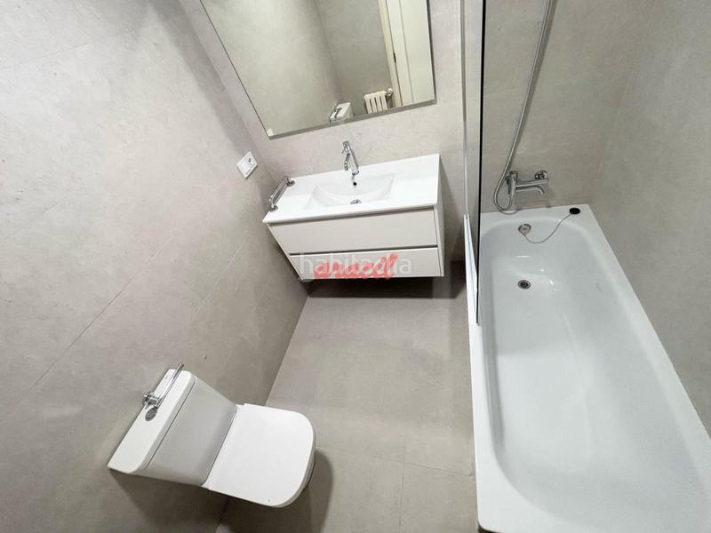 Foto 4d9245bb-2fe3-472a-8058-3b9de4b27c8c. Piso en Centro Ourense