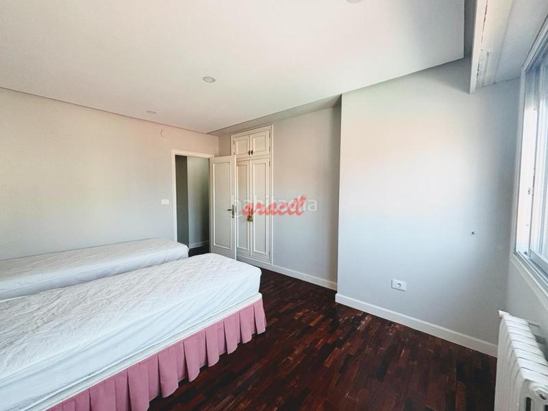 Foto 5a6454fa-85df-46e5-9dca-014f77e9c1a9. Piso en Centro Ourense