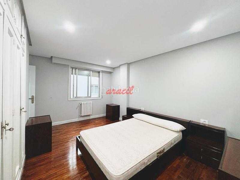 Foto f99d75e5-9406-49fa-88f1-22fc8f3a9185. Piso en Centro Ourense