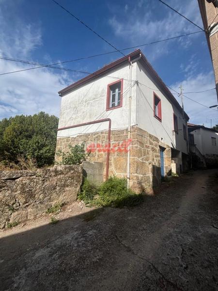 Foto f3db245a-2f88-48f1-9f3e-6c8974e01815. House with heating in Ventiun Ourense