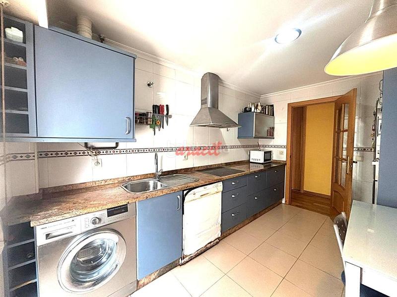 Foto 4bcbfbfc-53e0-4cd7-b365-0b28e636725c. Appartement avec chauffage parking dans Universidad Ourense