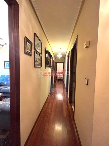 Foto 8620811b-0e93-4a83-967a-2334544e9f84. Piso en Centro Ourense