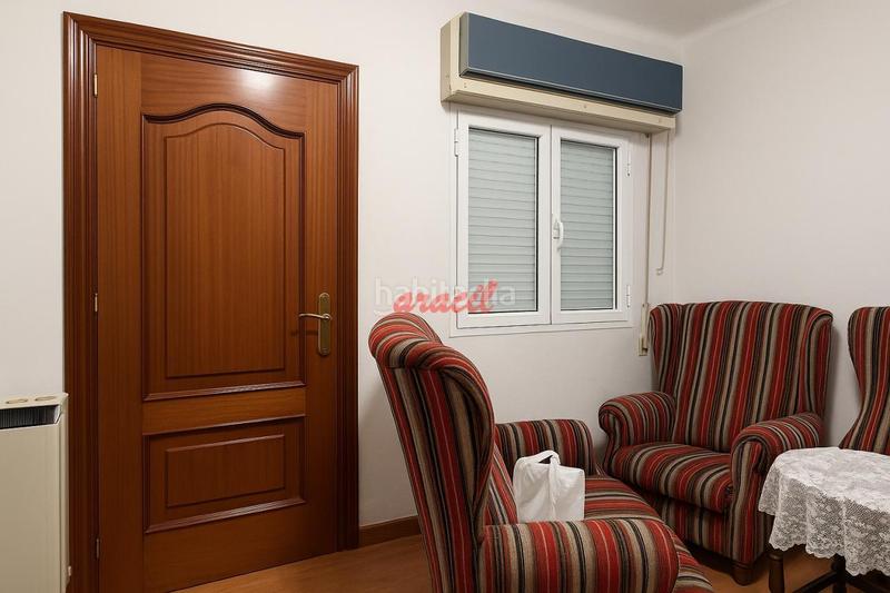 Foto 50445bc5-05e4-471e-94cf-84989baffb3f. Casa amb calefacció aparcament a Coles