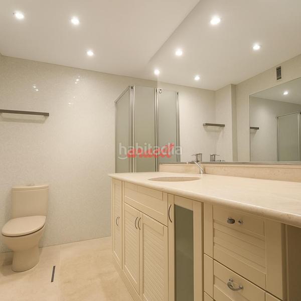 Foto fd492424-8393-4249-8484-c08f016dea40. Piso en Centro Ourense