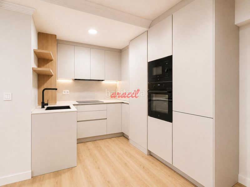 Foto f6b9a8c4-a35f-499f-bac0-d3b8aec22e31. Apartment with heating parking in Centro Ourense