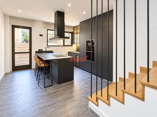 Casa adossada a Posío
