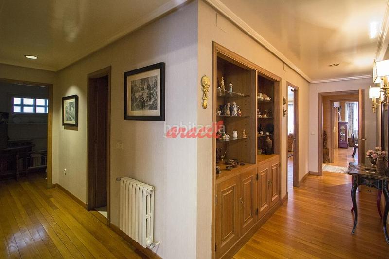 Foto 5ac35fd3-3216-45ff-8944-7a4880a08654. Piso en Centro Ourense