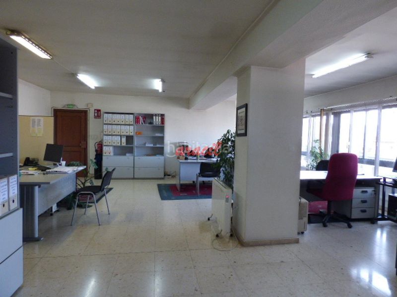 Foto 7041c4e4-2052-4ba9-b5f5-b3fbc85f2e89. Affitto ufficio con riscaldamento in Centro Ourense