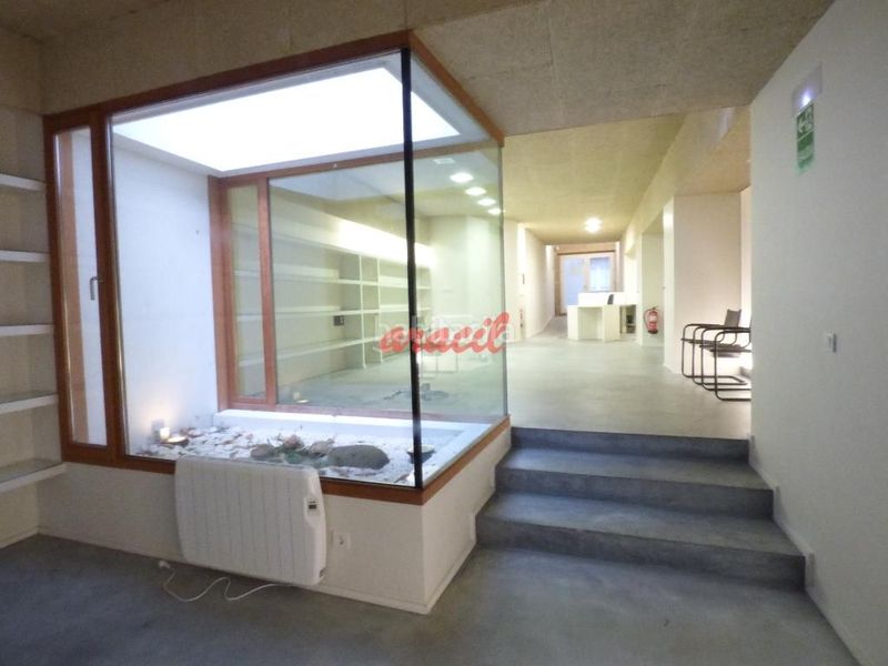 Foto d24900e6-7194-4b4e-ad6f-ee00ee080b23. Local comercial en Casco Viejo Ourense