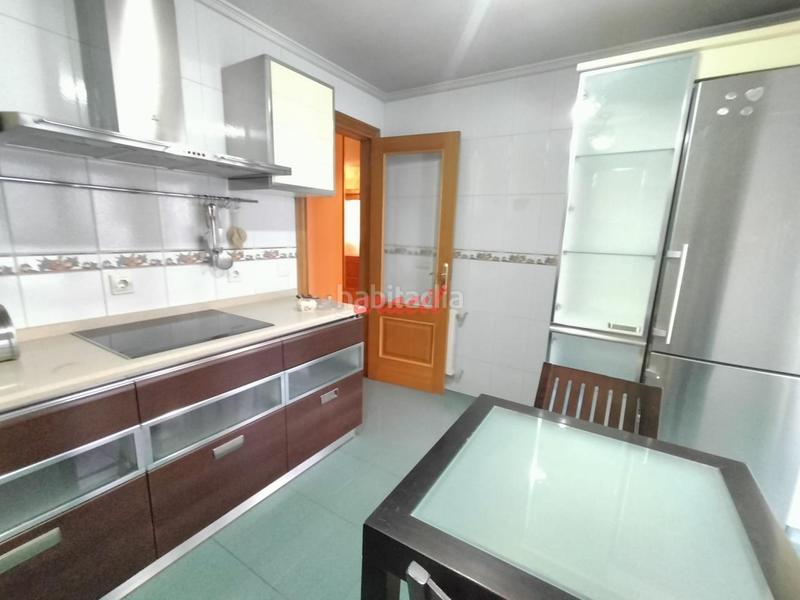 Foto 87b7448b-a922-4d86-be74-1c9886ff98df. Duplex with heating parking in Centro Ourense