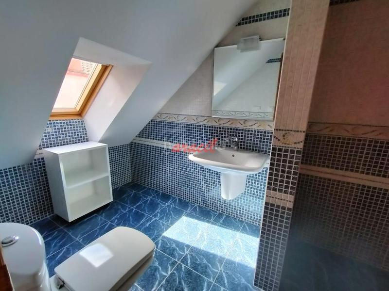 Foto b663468a-f732-4681-9f39-b40c5dfe780b. Duplex with heating parking in Centro Ourense