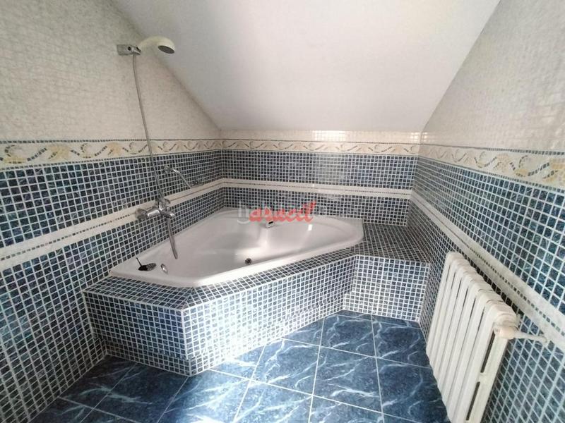Foto be56fed0-e37b-4003-9f90-aa4dced0b39a. Duplex with heating parking in Centro Ourense
