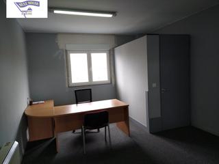 Lloguer Oficina a Campus Norte - San Caetano. Local comercial en salgueiriño