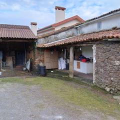 Masia a Arzúa. Se vende casa de aldea en arzua para reformar