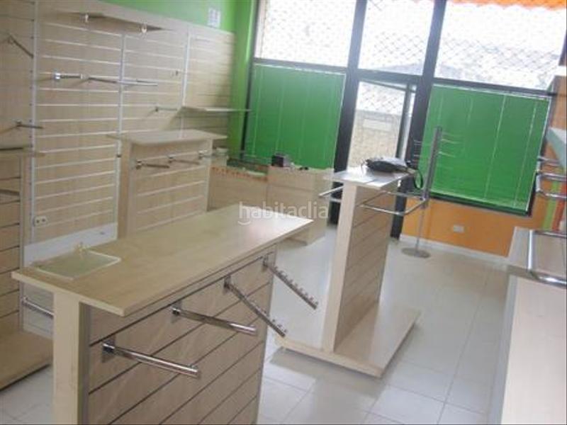 Foto c098bc04-3a82-416a-bbd4-873bf3a87106. Local comercial  en bertamiráns en Ames