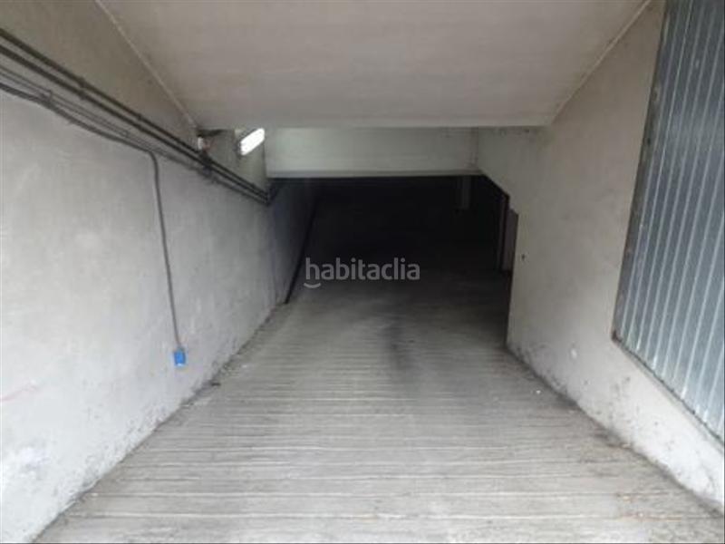 Foto 9fdade35-60d8-45c2-8581-632f278c34eb. Autoparkplatz in Bertamirans Ames