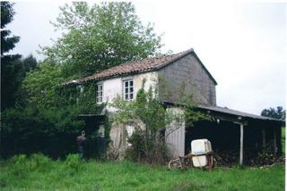 Mas à Trazo. Casa de piedra con terreno de 5.602 m2 para rehabilitar en trazo