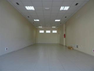 Lloguer Local Comercial a Teo. Se alquila local comercial en cacheiras