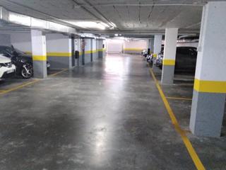 Alquiler Parking coche en San Lázaro - Meixonfrío. Se alquila plaza de garaje en san lázaro