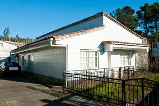 Casa a Parroquias de Santiago. Casa con nave industrial en el romaño