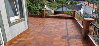 Casale en Noia. Se vende casa con terreno en boa junto a la playa