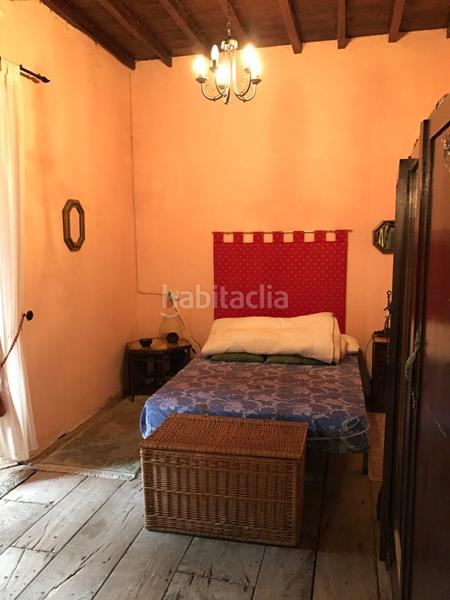 Foto 2b633369-8d40-4c4b-aec9-f2dd819b63e1. Masia amb piscina a Touro