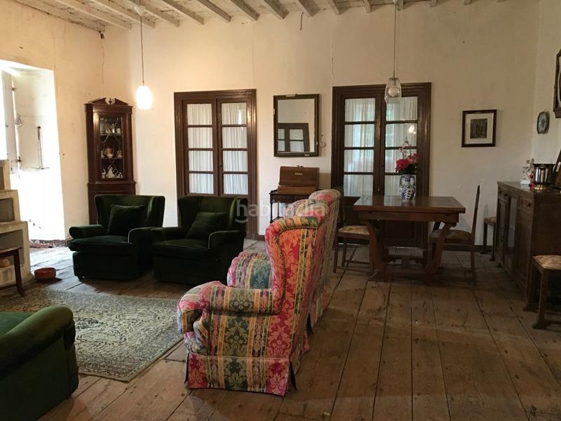 Foto 62b0b48b-10fe-4059-b61d-a58252c4b475. Masia amb piscina a Touro