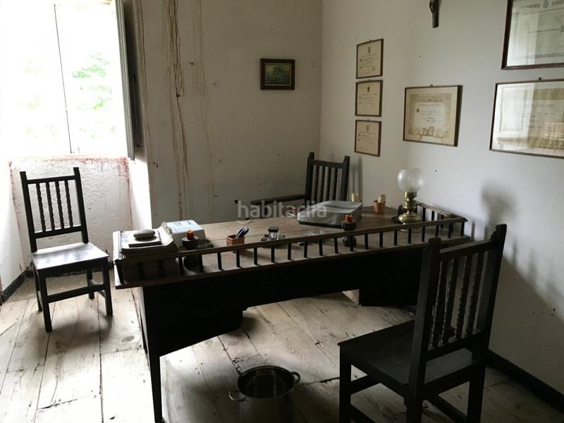 Foto cc1f678b-f3e9-4966-b0a0-22c1547ad79e. Masia amb piscina a Touro