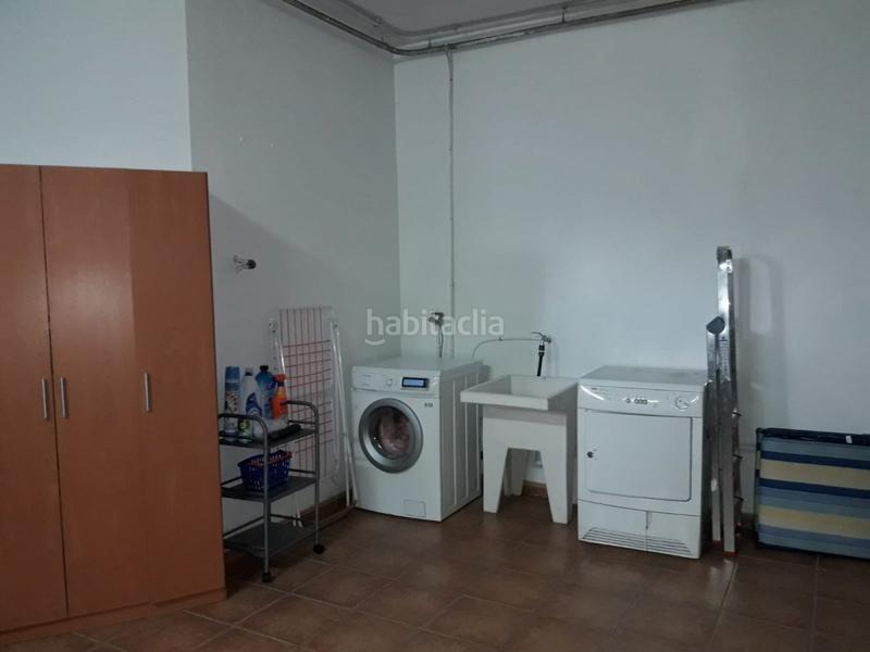 Foto 16a38df2-0a81-4fe6-ad0b-27f7b1dee097. Casa bifamiliare con riscaldamento parcheggio in Parroquias de Santiago Santiago de Compostela